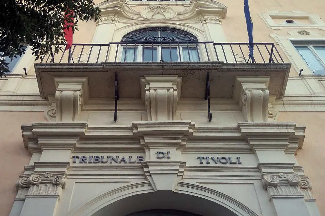 Concessione servizi cimiteriali, accoglimento: è nulla l'ingiunzione fiscale ex R.D. 639/2010 in assenza del visto di esecutività (Trib. Tivoli 352/2023)